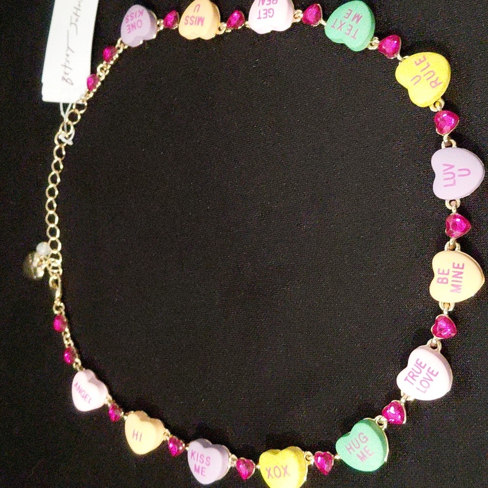 BETSEY JOHNSON  SWEETHEART NECKLACE - Picture 7 of 7